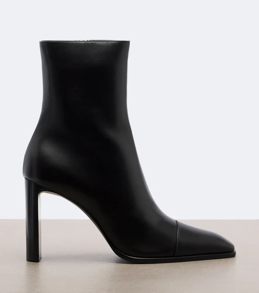 Saint Laurent Venetia leather ankle boots | Thumbnail 2 Saint Laurent Venetia leather ankle boots | Thumbnail 2
