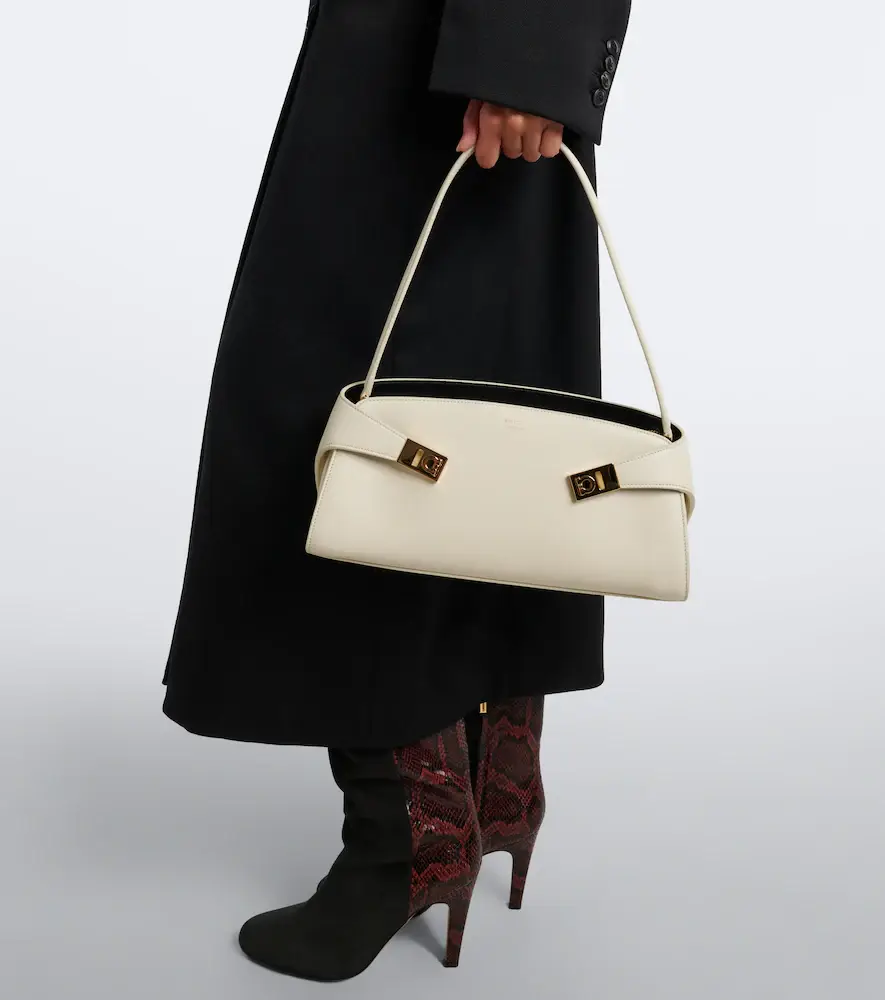 Ferragamo Hug East-West leather shoulder bag | Thumbnail 4 Ferragamo Hug East-West leather shoulder bag | Thumbnail 4