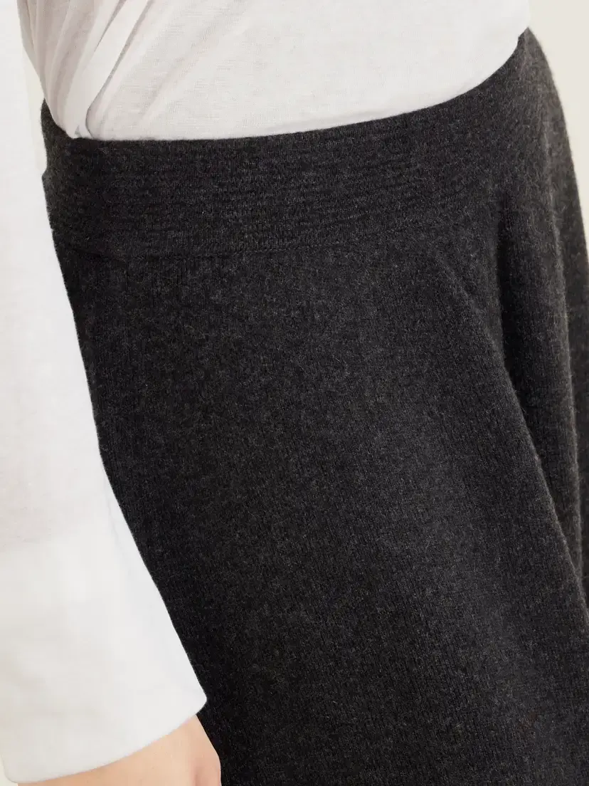 Arch4 Hayden Milano Knitted Cashmere Tapered Pants | Thumbnail 5 Arch4 Hayden Milano Knitted Cashmere Tapered Pants | Thumbnail 5