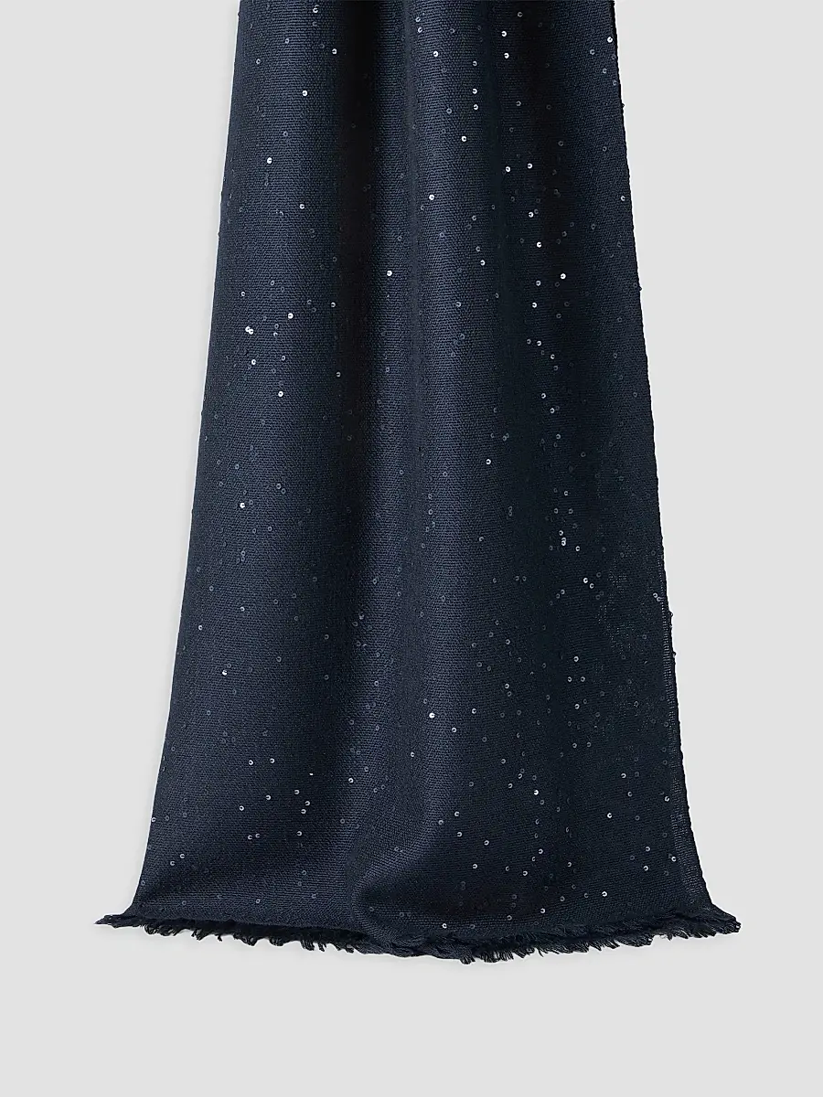 Brunello Cucinelli Women's Cashmere And Silk Diamond Yarn Scarf | Thumbnail 3 Brunello Cucinelli Women's Cashmere And Silk Diamond Yarn Scarf | Thumbnail 3