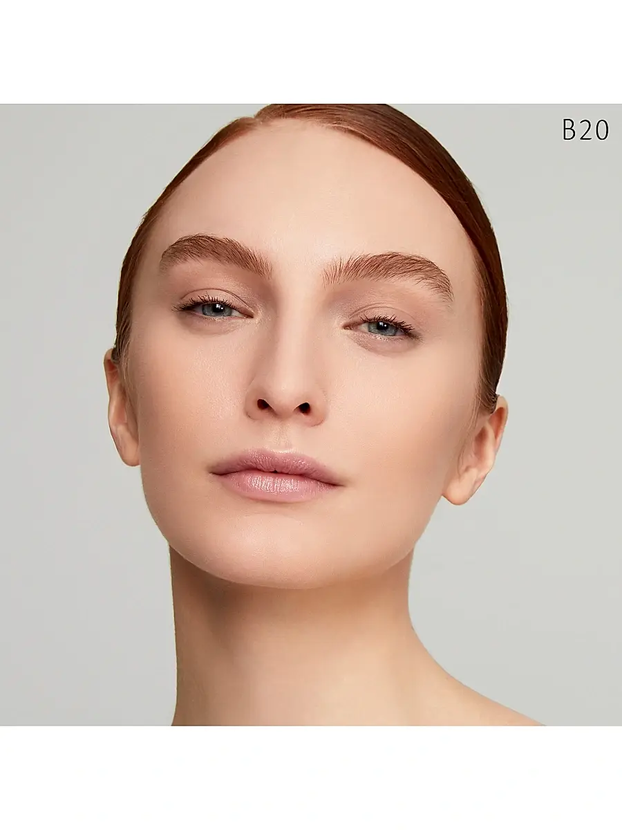 CLÉ DE PEAU BEAUTÉ Women's Radiant Fluid Foundation Natural Broad Spectrum SPF 25 Sunscreen | Thumbnail 3 CLÉ DE PEAU BEAUTÉ Women's Radiant Fluid Foundation Natural Broad Spectrum SPF 25 Sunscreen | Thumbnail 3