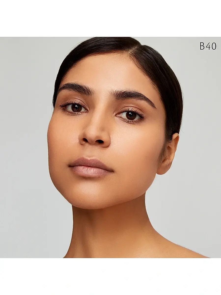 CLÉ DE PEAU BEAUTÉ Women's Radiant Fluid Foundation Natural Broad Spectrum SPF 25 Sunscreen | Thumbnail 3 CLÉ DE PEAU BEAUTÉ Women's Radiant Fluid Foundation Natural Broad Spectrum SPF 25 Sunscreen | Thumbnail 3