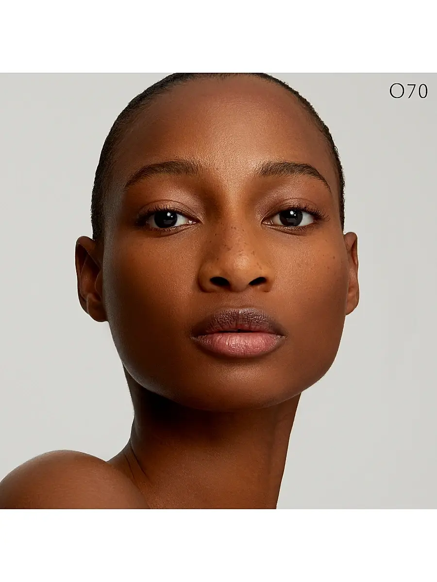 CLÉ DE PEAU BEAUTÉ Women's Radiant Fluid Foundation Natural Broad Spectrum SPF 25 Sunscreen | Thumbnail 3 CLÉ DE PEAU BEAUTÉ Women's Radiant Fluid Foundation Natural Broad Spectrum SPF 25 Sunscreen | Thumbnail 3