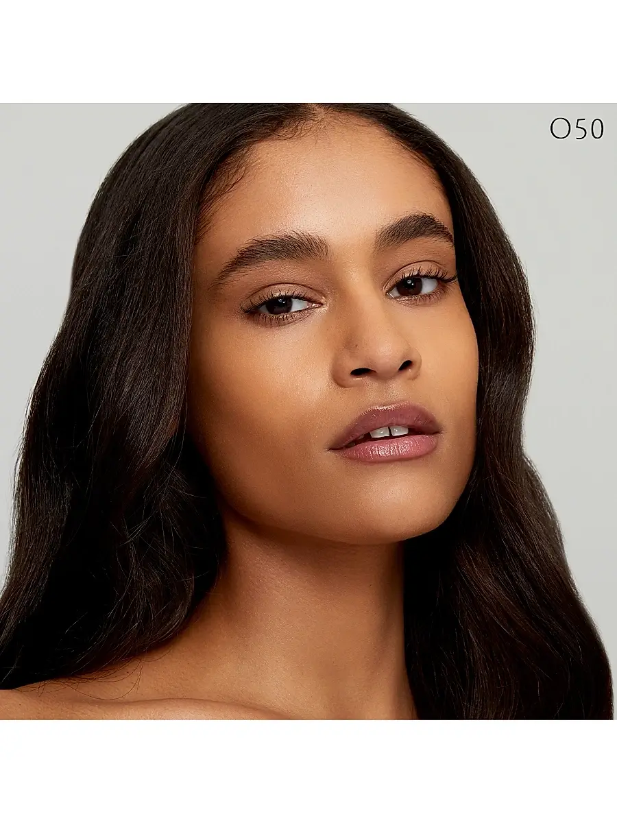 CLÉ DE PEAU BEAUTÉ Women's Radiant Fluid Foundation Natural Broad Spectrum SPF 25 Sunscreen | Thumbnail 3 CLÉ DE PEAU BEAUTÉ Women's Radiant Fluid Foundation Natural Broad Spectrum SPF 25 Sunscreen | Thumbnail 3