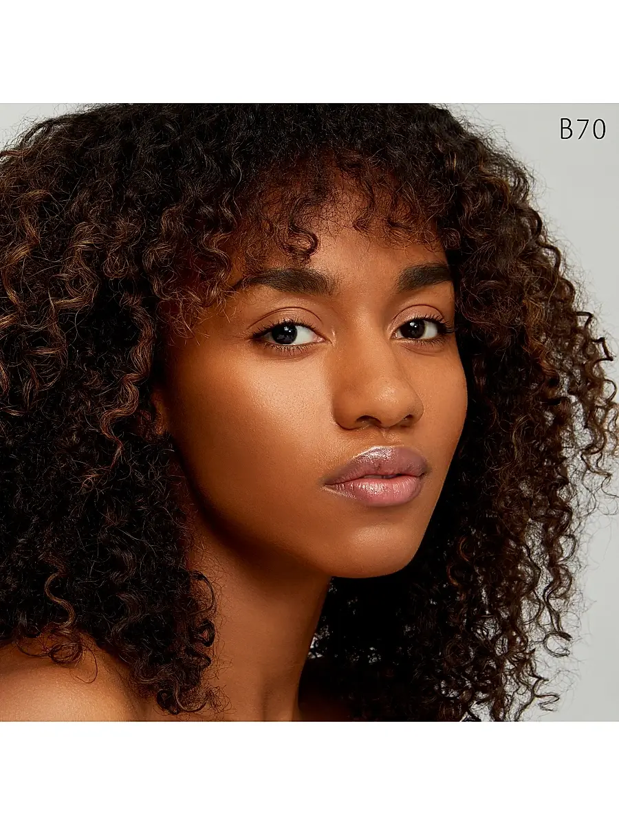 CLÉ DE PEAU BEAUTÉ Women's Radiant Fluid Foundation Natural Broad Spectrum SPF 25 Sunscreen | Thumbnail 3