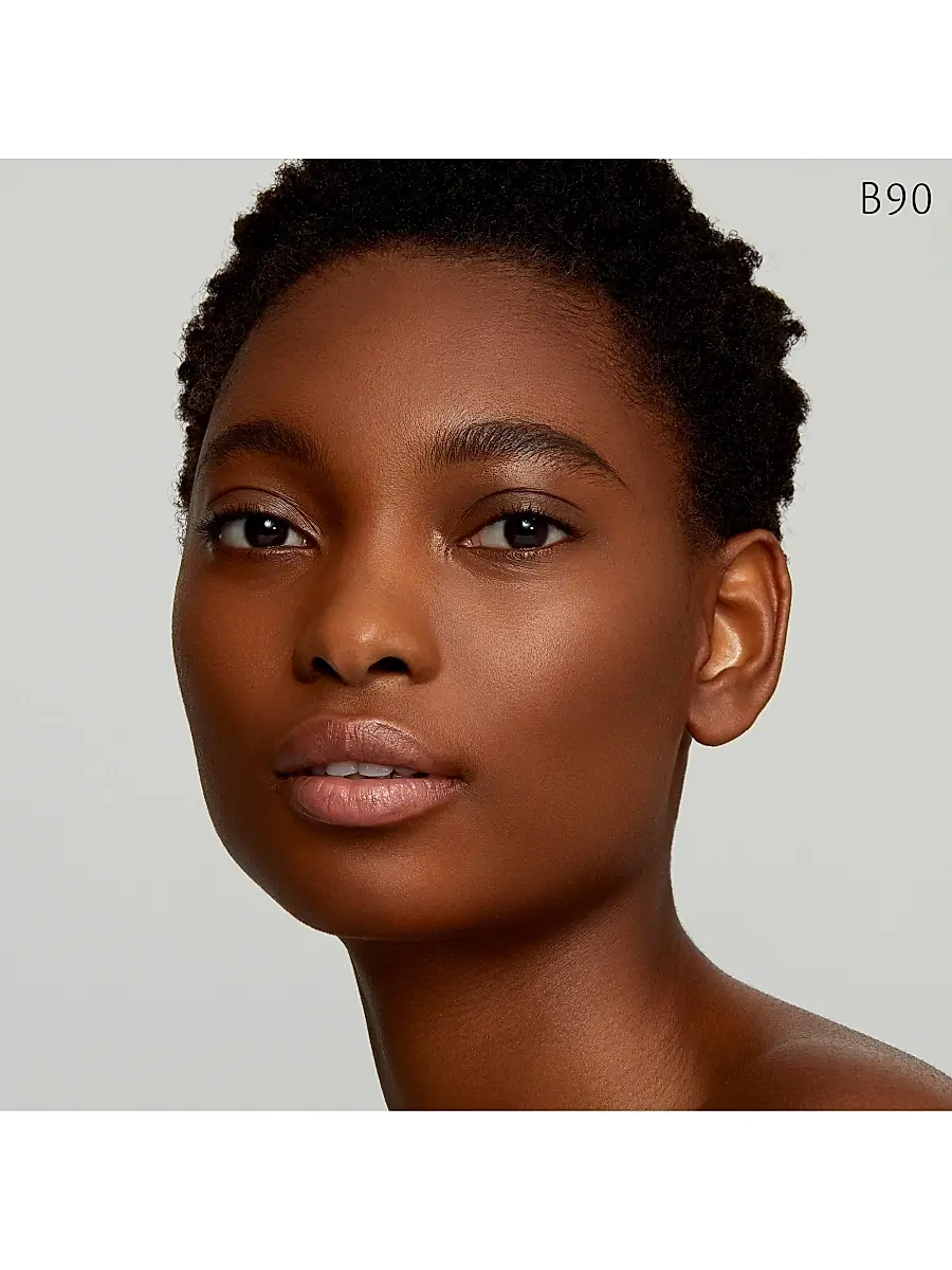 CLÉ DE PEAU BEAUTÉ Women's Radiant Fluid Foundation Natural Broad Spectrum SPF 25 Sunscreen | Thumbnail 3 CLÉ DE PEAU BEAUTÉ Women's Radiant Fluid Foundation Natural Broad Spectrum SPF 25 Sunscreen | Thumbnail 3