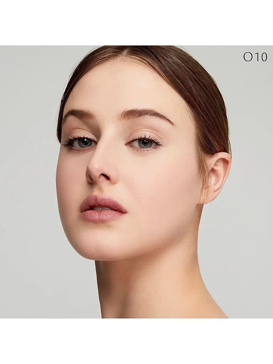 CLÉ DE PEAU BEAUTÉ Women's Radiant Fluid Foundation Natural Broad Spectrum SPF 25 Sunscreen | Thumbnail 3 CLÉ DE PEAU BEAUTÉ Women's Radiant Fluid Foundation Natural Broad Spectrum SPF 25 Sunscreen | Thumbnail 3