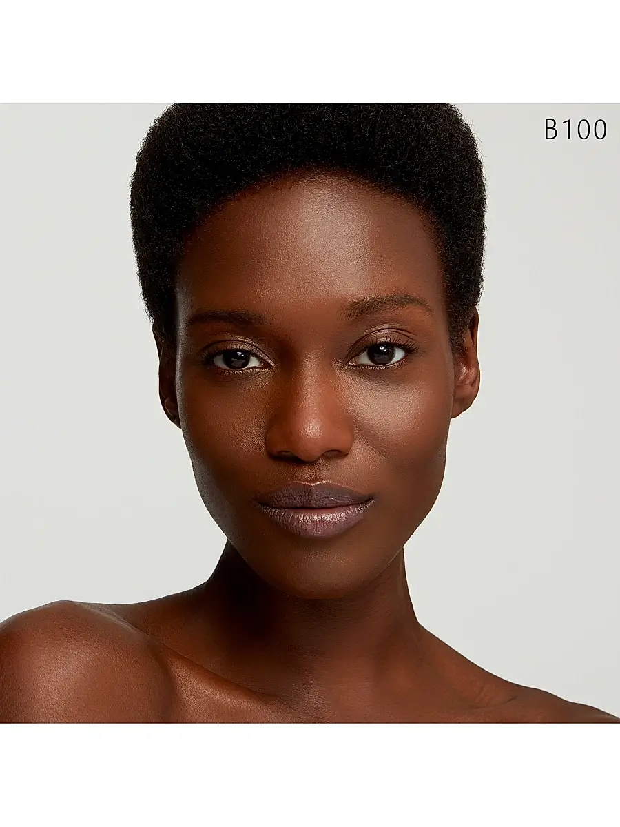 CLÉ DE PEAU BEAUTÉ Women's Radiant Fluid Foundation Natural Broad Spectrum SPF 25 Sunscreen | Thumbnail 3 CLÉ DE PEAU BEAUTÉ Women's Radiant Fluid Foundation Natural Broad Spectrum SPF 25 Sunscreen | Thumbnail 3