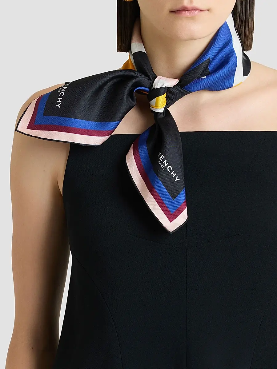 Givenchy Women's Shadow Square in Silk | Thumbnail 4 Givenchy Women's Shadow Square in Silk | Thumbnail 4