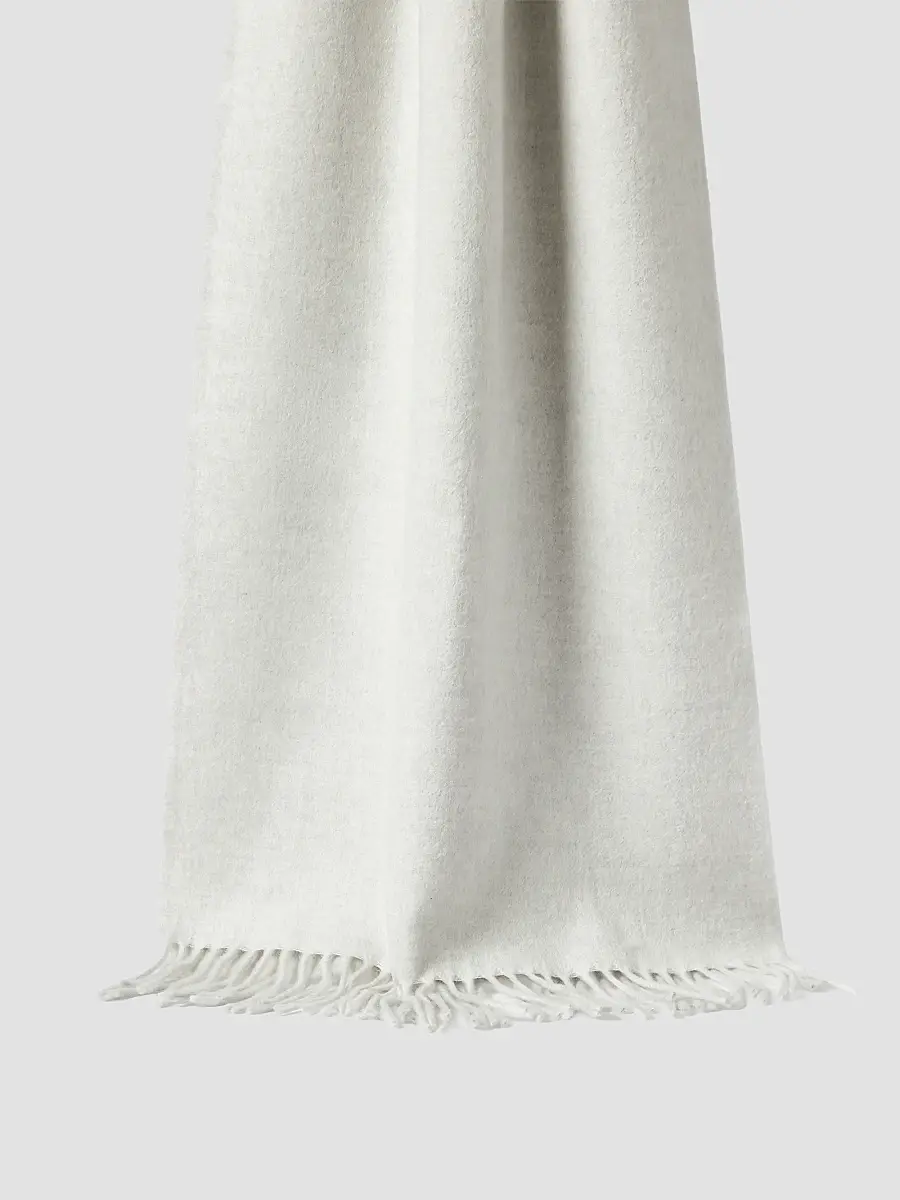 Brunello Cucinelli Women's Cashmere Scarf | Thumbnail 3 Brunello Cucinelli Women's Cashmere Scarf | Thumbnail 3