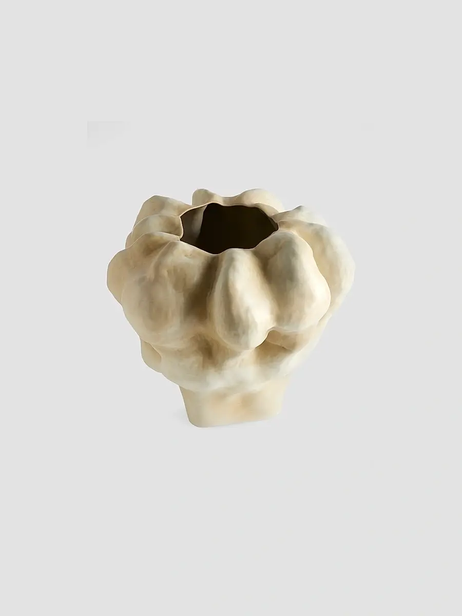 L'Objet Timna Porcelain Short Vase | Thumbnail 2