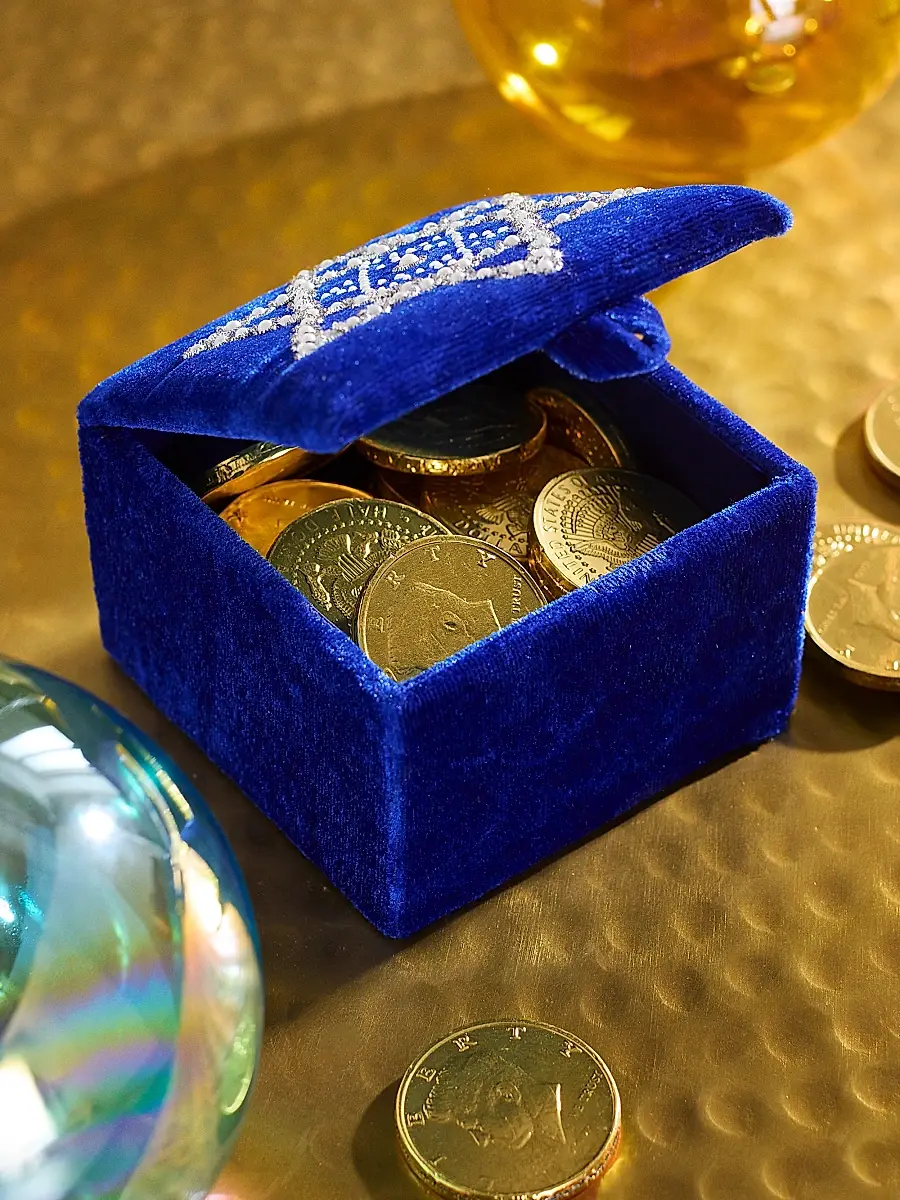 Sudha Pennathur Midnight Velvet Star Of David Keepsake Box | Thumbnail 2 Sudha Pennathur Midnight Velvet Star Of David Keepsake Box | Thumbnail 2