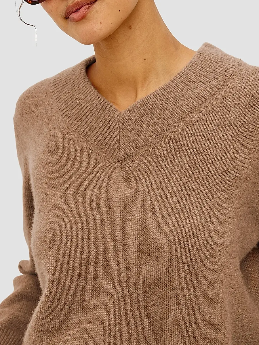RAILS Women's Lidya Cotton-Wool V-Neck Sweater | Thumbnail 5 RAILS Women's Lidya Cotton-Wool V-Neck Sweater | Thumbnail 5