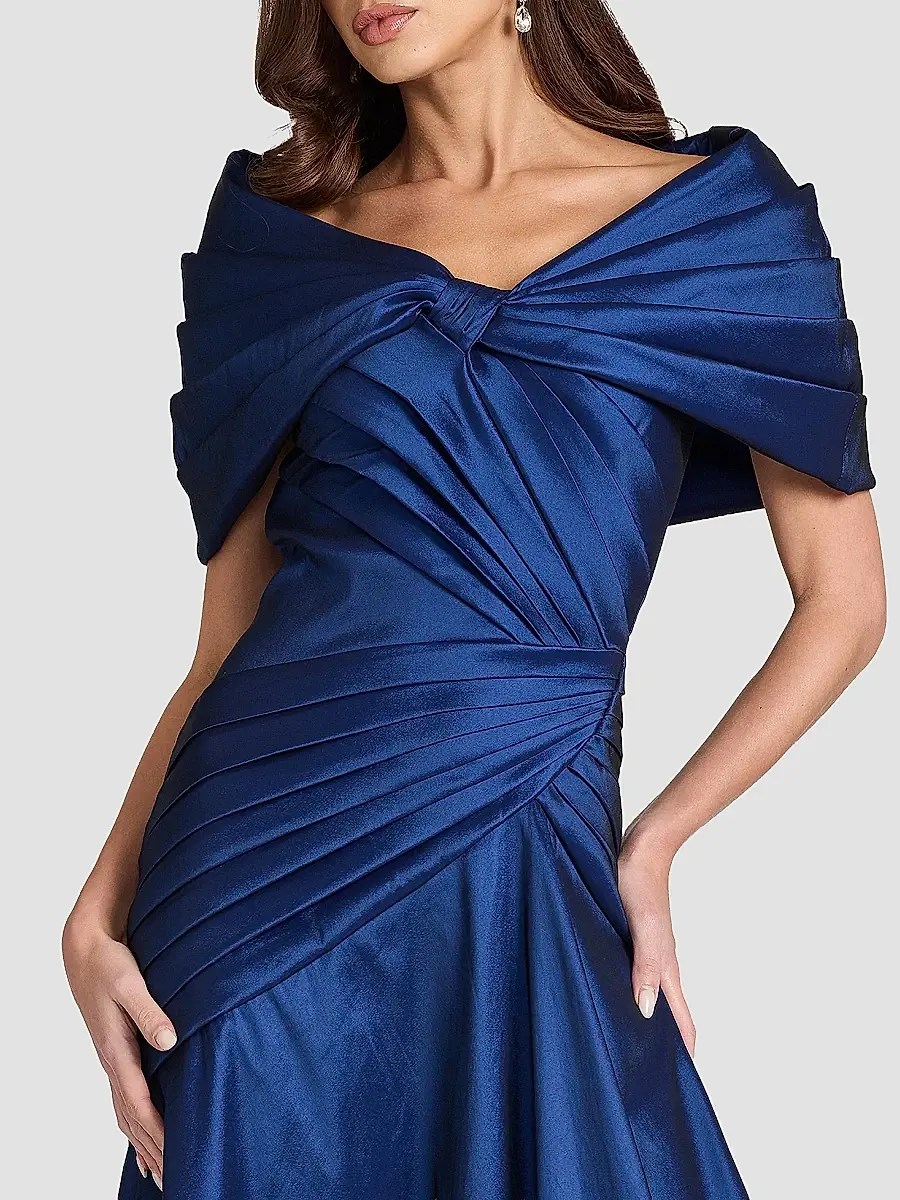 Tadashi Shoji Women's Pleated Taffeta Portrait Gown | Thumbnail 5