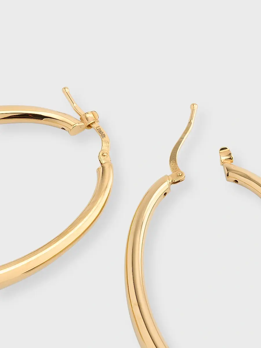 LISA NIK Women's 18K Yellow Gold Elongated Oval Hoop Earrings | Thumbnail 4