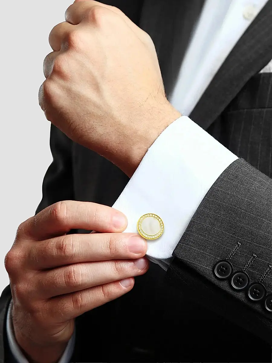 Jan Leslie Men's Men's 18K Gold Mother-Of-Pearl Cufflinks with Diamonds - White | Thumbnail 2