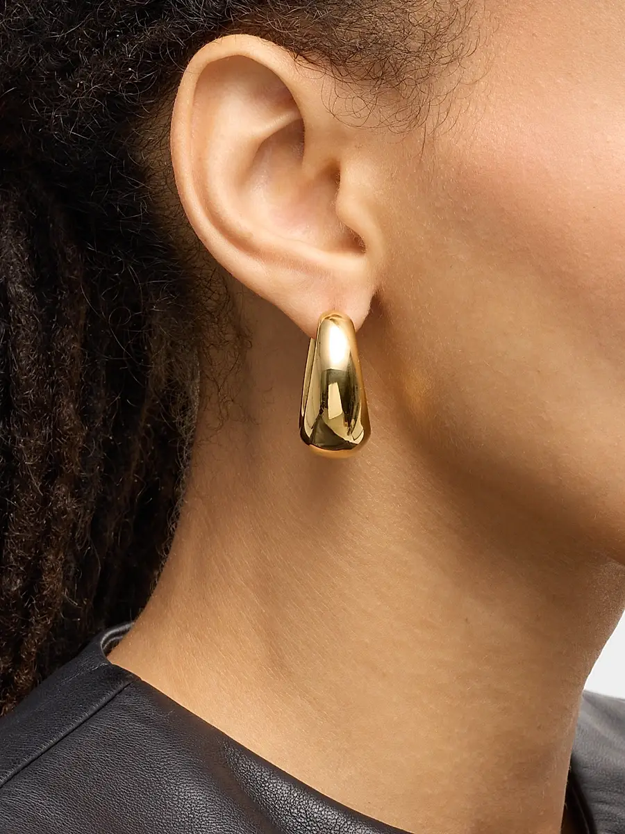 LISA NIK Women's 18K Yellow Gold Tapered Hoop Earrings | Thumbnail 2