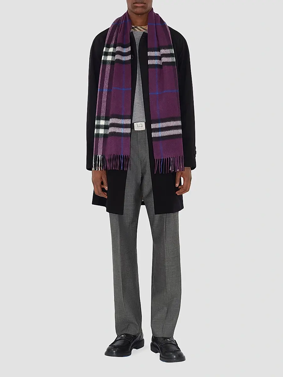 Burberry Women's Check Cashmere Scarf | Thumbnail 4 Burberry Women's Check Cashmere Scarf | Thumbnail 4