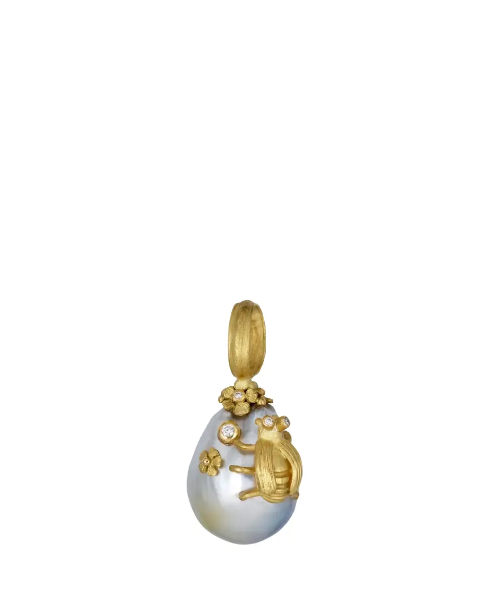 Lene Vibe 18K Gold Diamond Bee and Pearl Pendant | Thumbnail 2