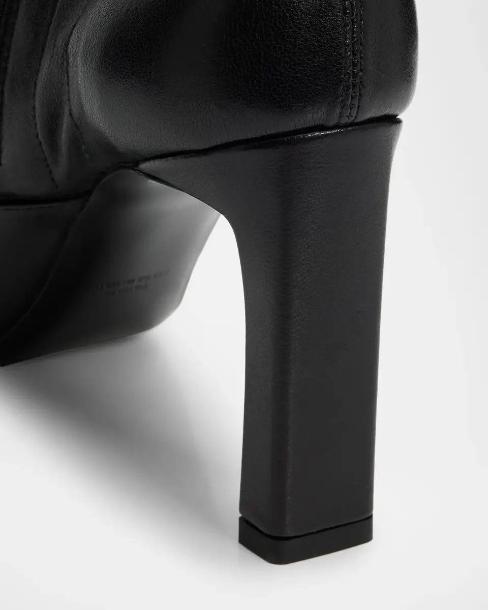 TOTEME Over-the-Knee Stretch Leather Boots | Thumbnail 5 TOTEME Over-the-Knee Stretch Leather Boots | Thumbnail 5