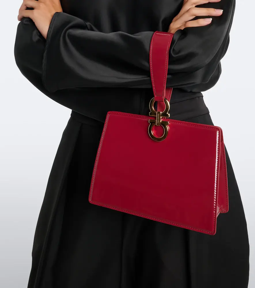 Ferragamo Gancini Small patent leather clutch | Thumbnail 4 Ferragamo Gancini Small patent leather clutch | Thumbnail 4