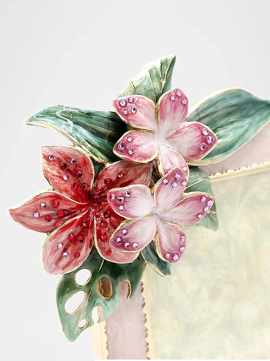 Jay Strongwater Amara 3" x 4" Tropical Flower Frame | Thumbnail 3 Jay Strongwater Amara 3" x 4" Tropical Flower Frame | Thumbnail 3