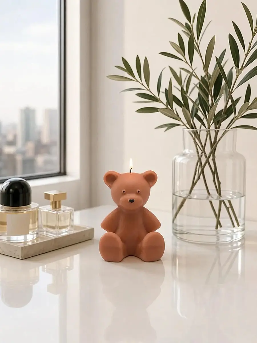 Davie Ocho Candle Co. Bedford Teddy Bear Candle | Thumbnail 4