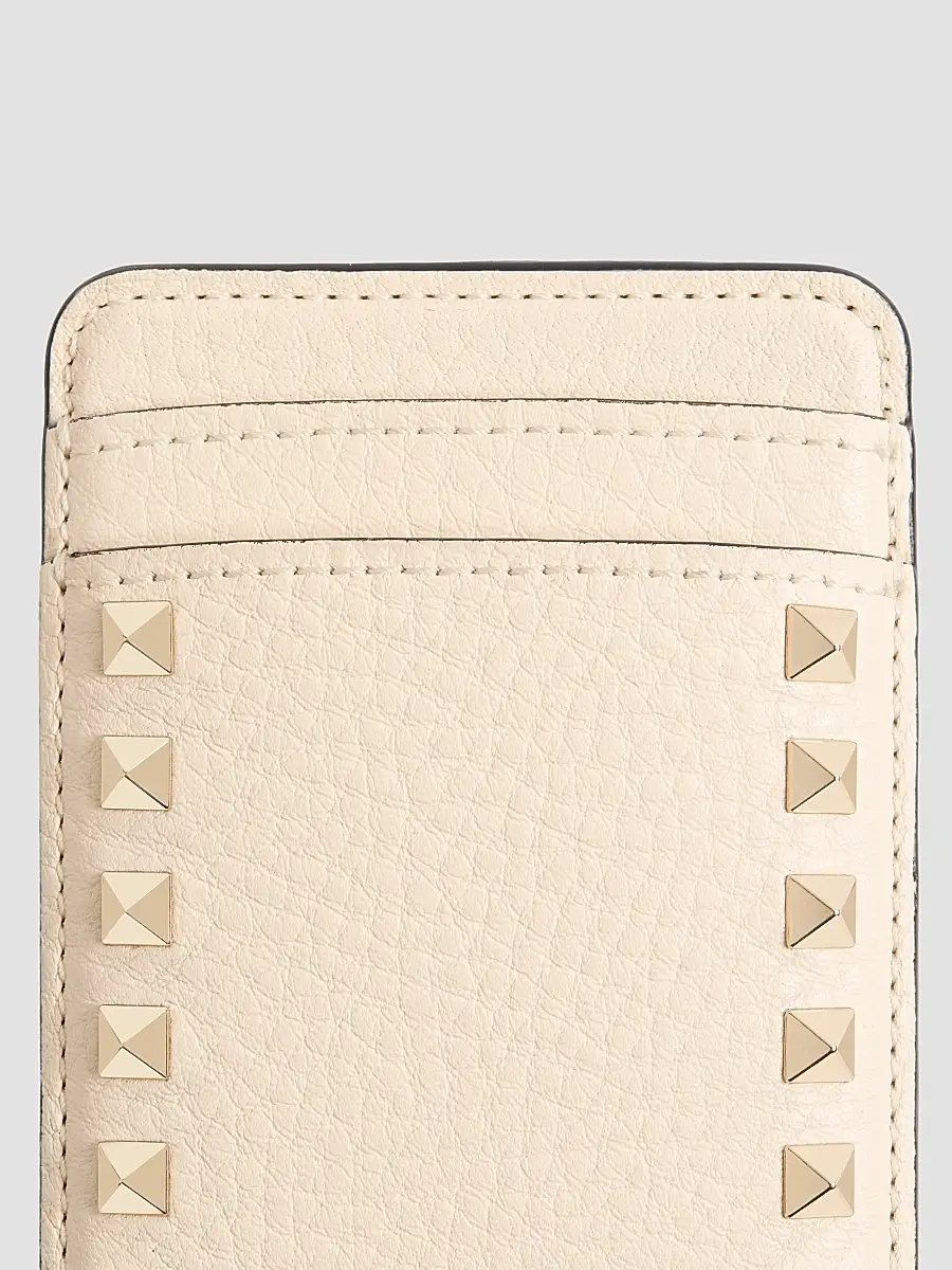 Valentino Women's Rockstud Magnetic Cardholder in Grainy Calfskin - Ivory | Thumbnail 4 Valentino Women's Rockstud Magnetic Cardholder in Grainy Calfskin - Ivory | Thumbnail 4