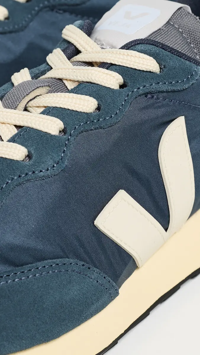 Veja Rio Branco II Lite Sneakers | Thumbnail 5