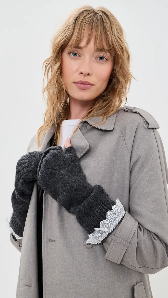 Ganni Compact Wool Lace Mittens | Thumbnail 3