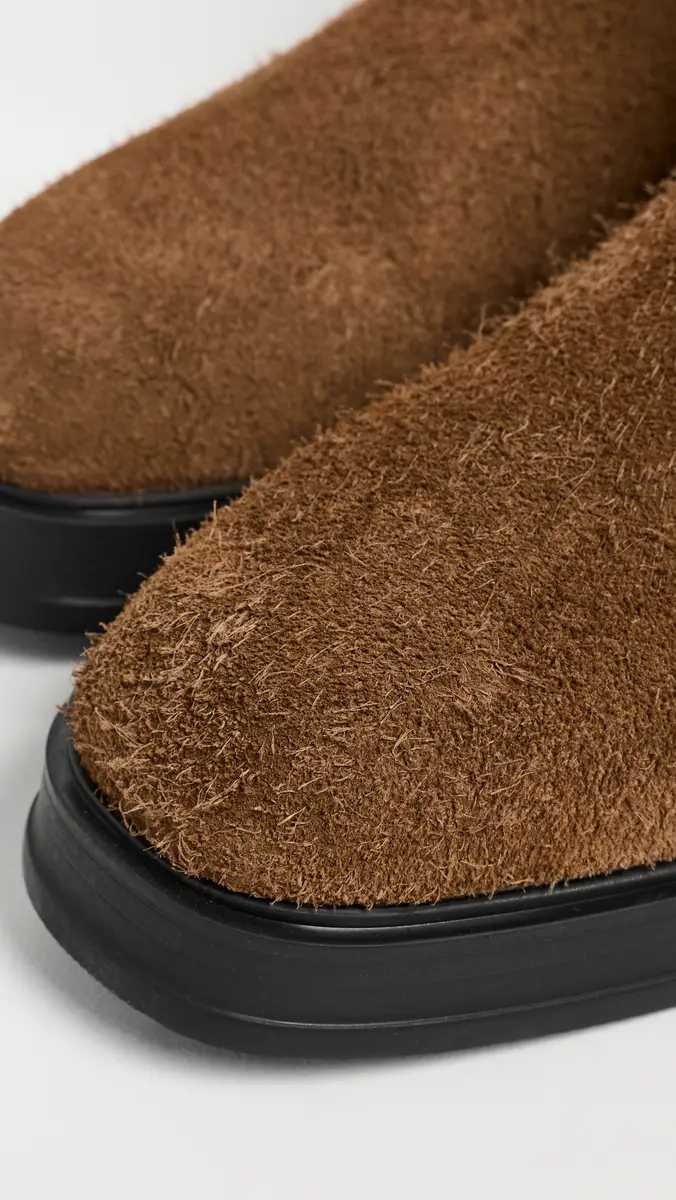 Les Deux Hairy Suede Chelsea Boots | Thumbnail 5
