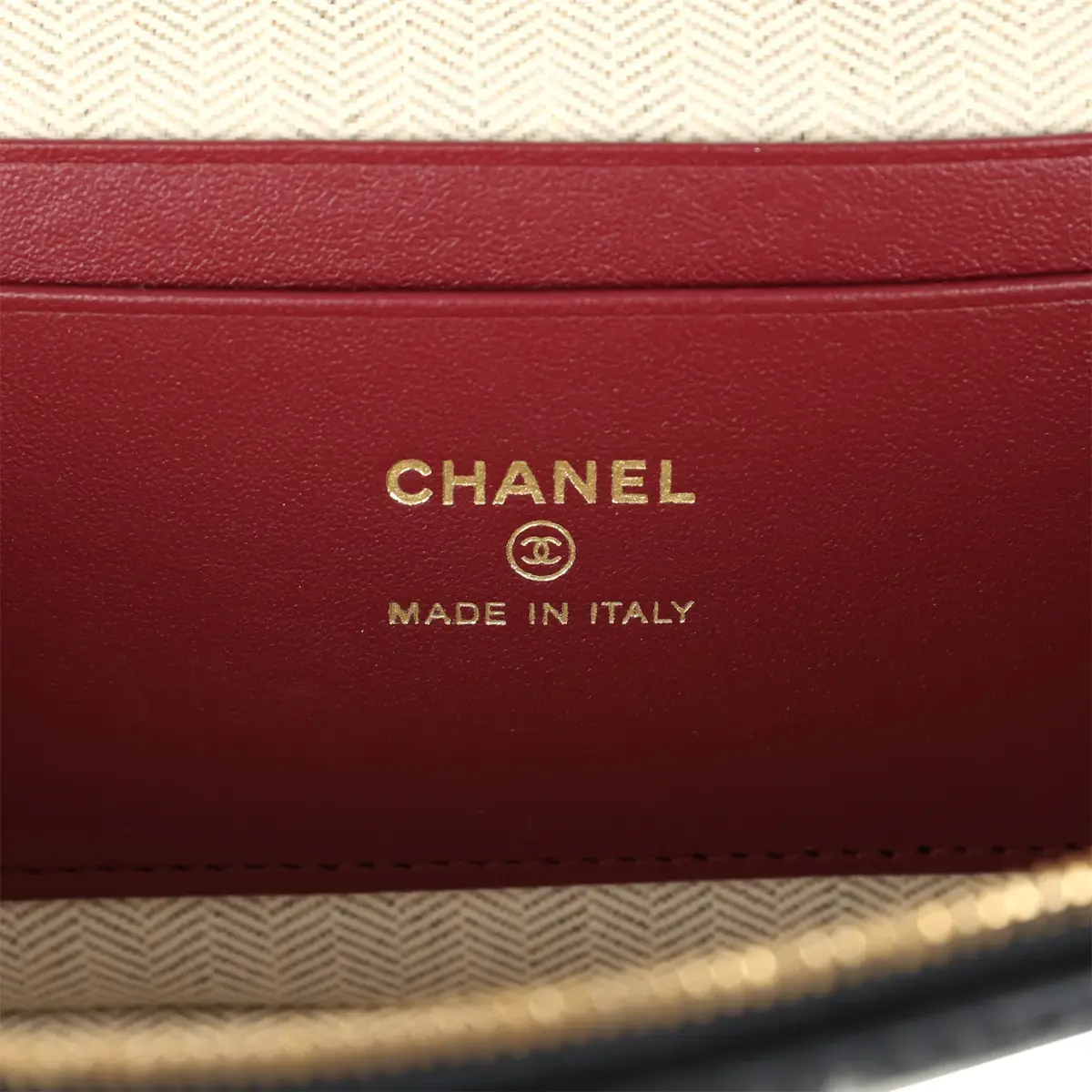 Chanel Chanel Top Handle Long Vanity Case with Chain Black Aged Calfskin, Ecru Shearling Gold Hardware | Thumbnail 10 Chanel Chanel Top Handle Long Vanity Case with Chain Black Aged Calfskin, Ecru Shearling Gold Hardware | Thumbnail 10
