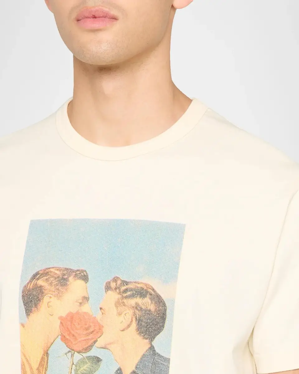 JW Anderson Men's Kissing Graphic Cotton T-Shirt | Thumbnail 5 JW Anderson Men's Kissing Graphic Cotton T-Shirt | Thumbnail 5