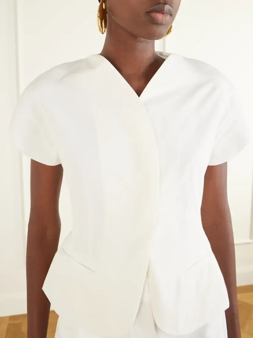 Jacquemus La Veste Ovalo Faille Blazer | Thumbnail 4 Jacquemus La Veste Ovalo Faille Blazer | Thumbnail 4