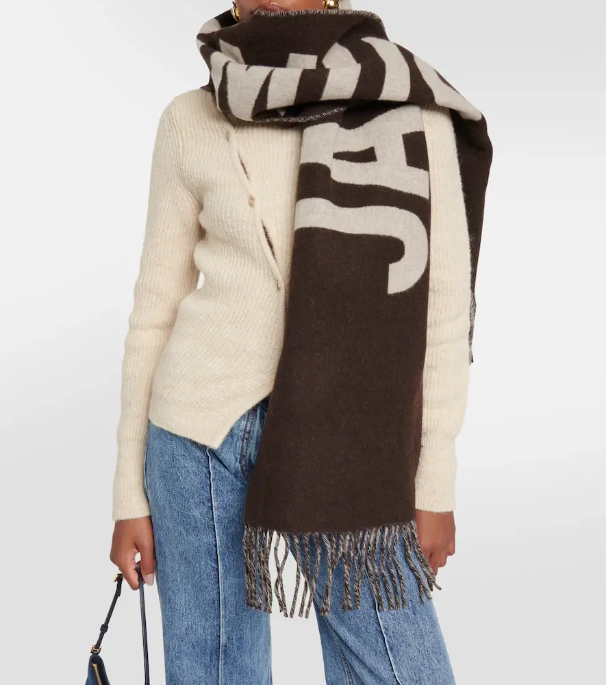 Jacquemus Écharpe logo virgin wool scarf | Thumbnail 3 Jacquemus Écharpe logo virgin wool scarf | Thumbnail 3