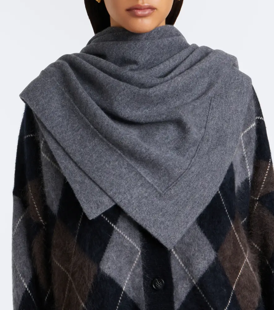 Lisa Yang Frieda cashmere scarf | Thumbnail 5 Lisa Yang Frieda cashmere scarf | Thumbnail 5