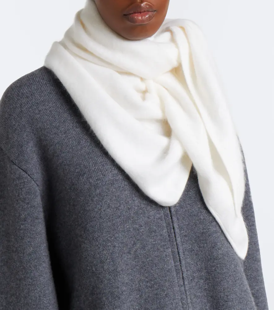 Lisa Yang Brushed cashmere scarf | Thumbnail 4