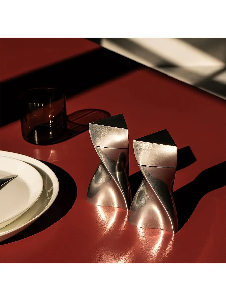 Zaha Hadid Design Duo Mini Salt & Pepper Grinders Set | Thumbnail 5 Zaha Hadid Design Duo Mini Salt & Pepper Grinders Set | Thumbnail 5