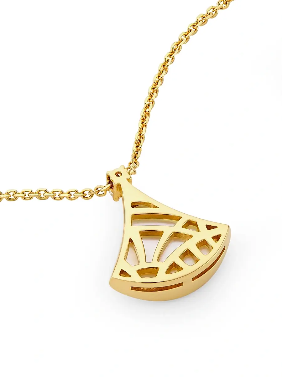 BVLGARI Women's Divas' Dream 18K Yellow Gold, Mother-Of-Pearl, & Diamond Pendant Necklace | Thumbnail 4
