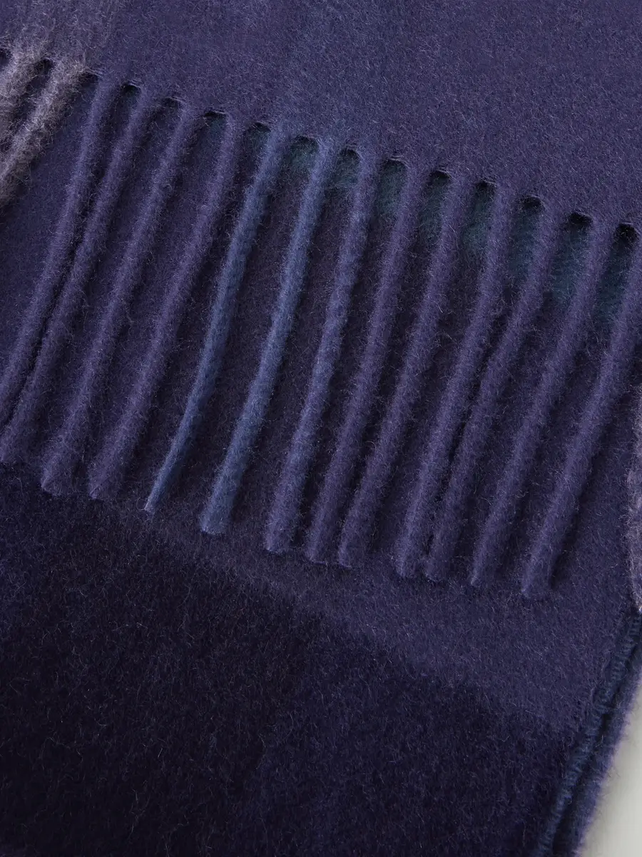 Johnstons of Elgin Tantallon Fringed Checked Cashmere Scarf - Men | Thumbnail 4 Johnstons of Elgin Tantallon Fringed Checked Cashmere Scarf - Men | Thumbnail 4