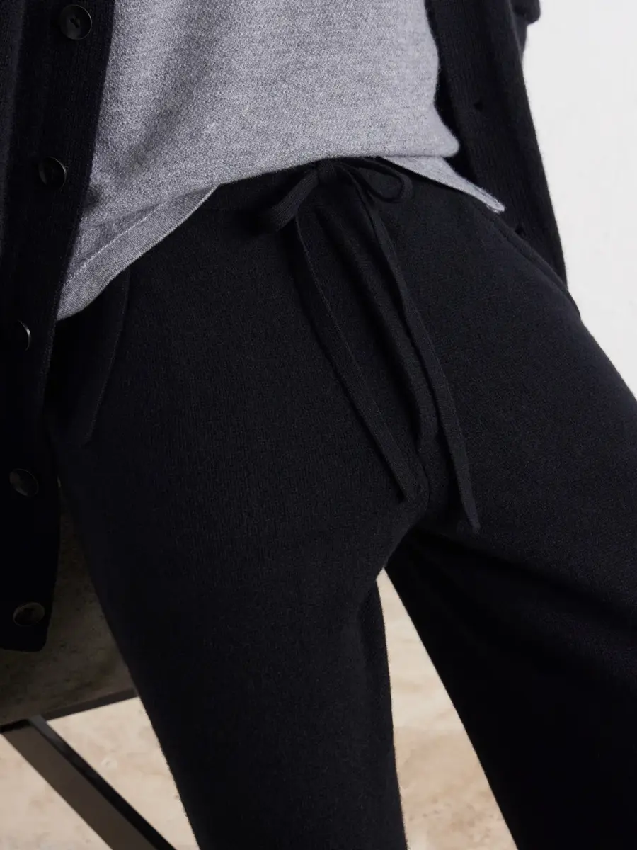God’s True Cashmere Straight-Leg Cashmere Drawstring Trousers - Men | Thumbnail 5 God’s True Cashmere Straight-Leg Cashmere Drawstring Trousers - Men | Thumbnail 5