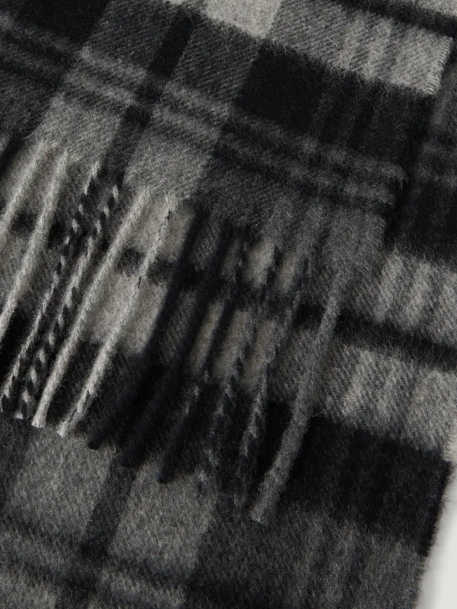 Johnstons of Elgin Fringed Checked Cashmere Scarf - Men | Thumbnail 4