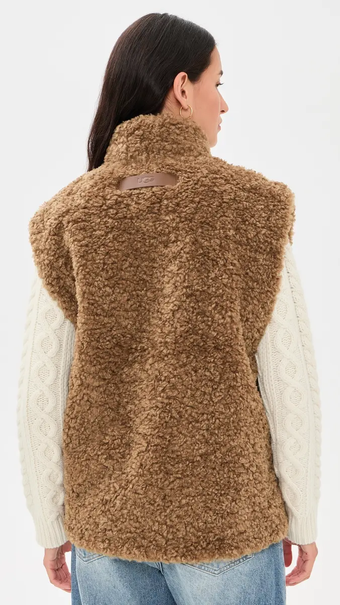 UGG Niah Toggle Vest | Thumbnail 3 UGG Niah Toggle Vest | Thumbnail 3