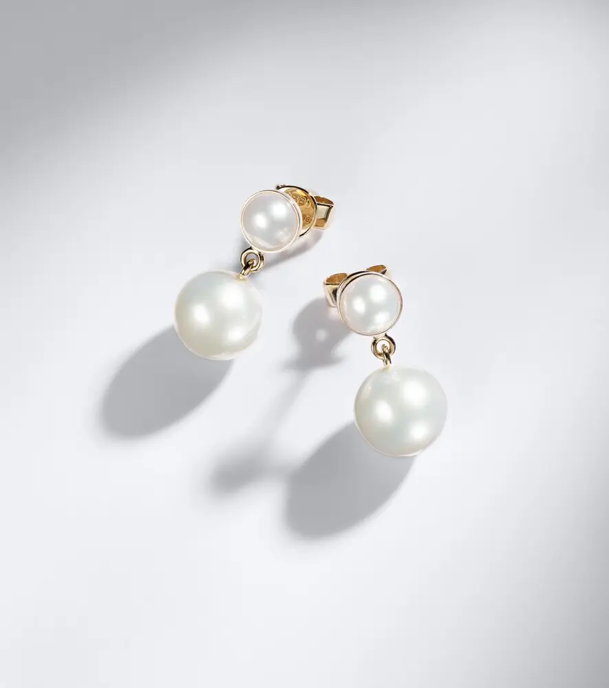 Sophie Bille Brahe Luce de Perle 14kt gold drop earrings with freshwater pearls | Thumbnail 5