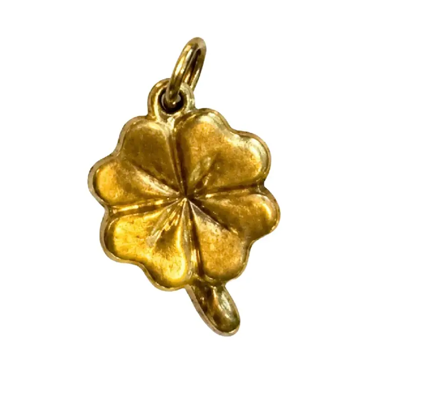 Wish Fine Jewelry 18K Gold Clover Pendant