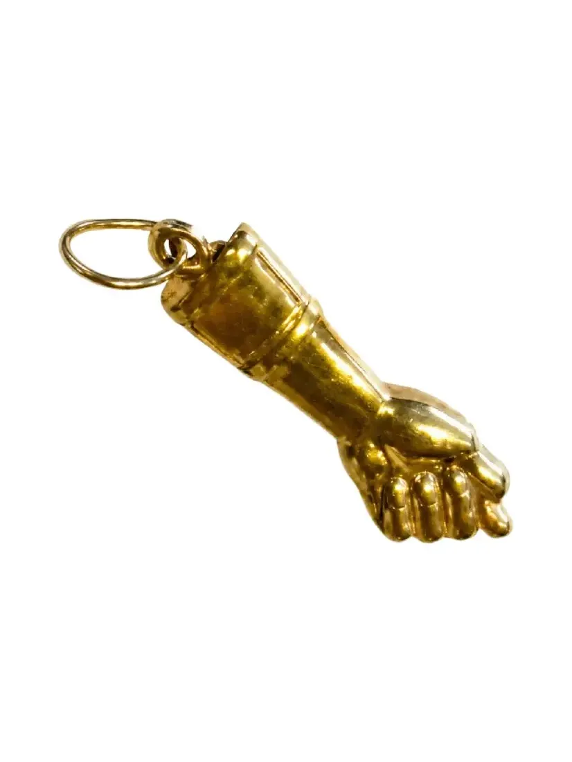 18K Gold Sign Fig Pendant