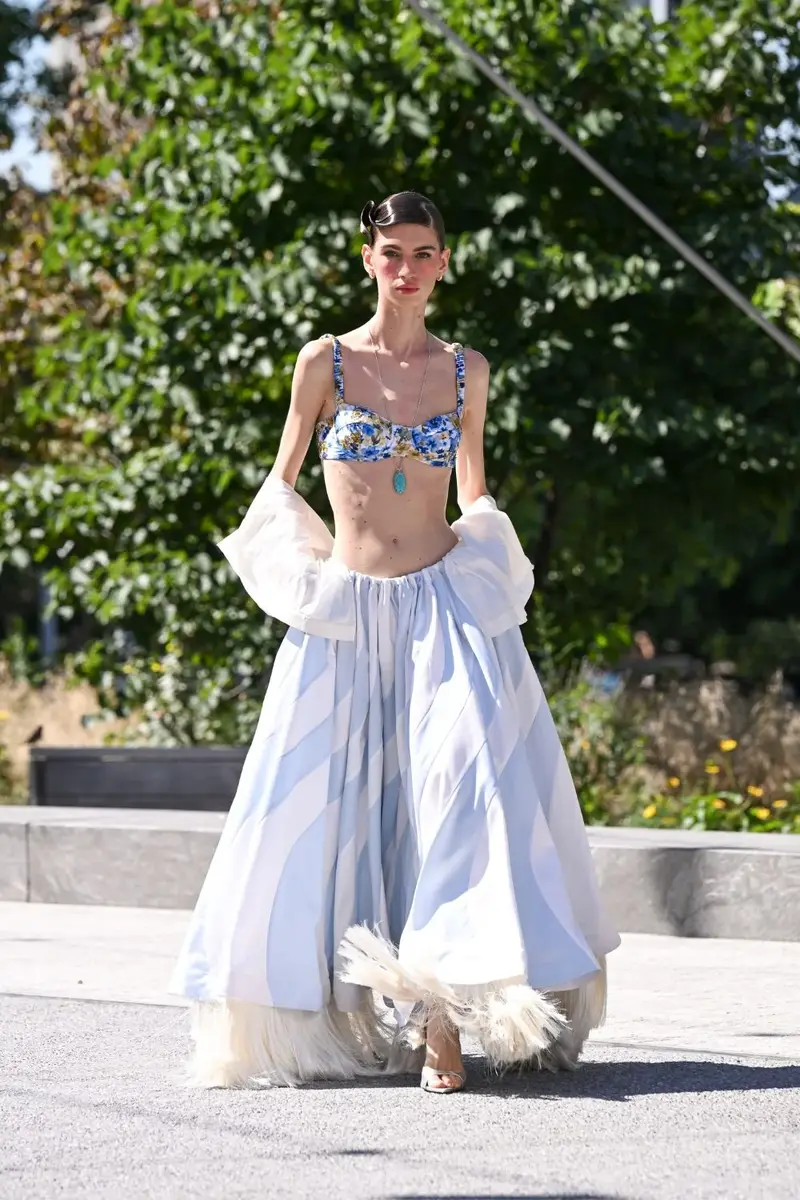 IRIS LONG MAXI SKIRT (RUNWAY) IRIS LONG MAXI SKIRT (RUNWAY)