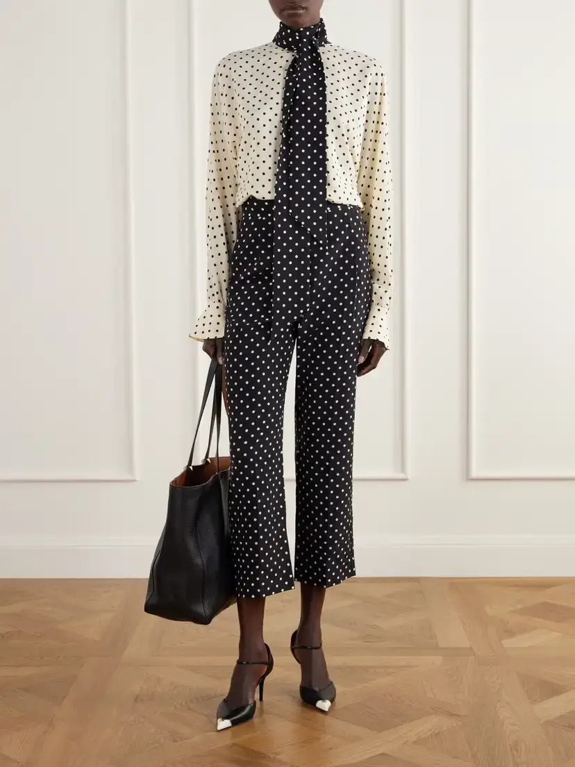 Valentino Garavani Rockstud Double Reversible Studded Textured-leather Tote Bag | Thumbnail 3