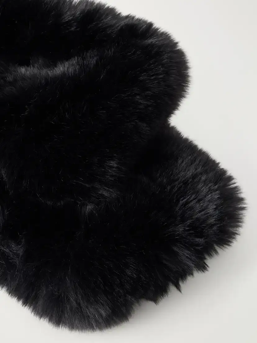 Magda Butrym Plush Scarf | Thumbnail 3