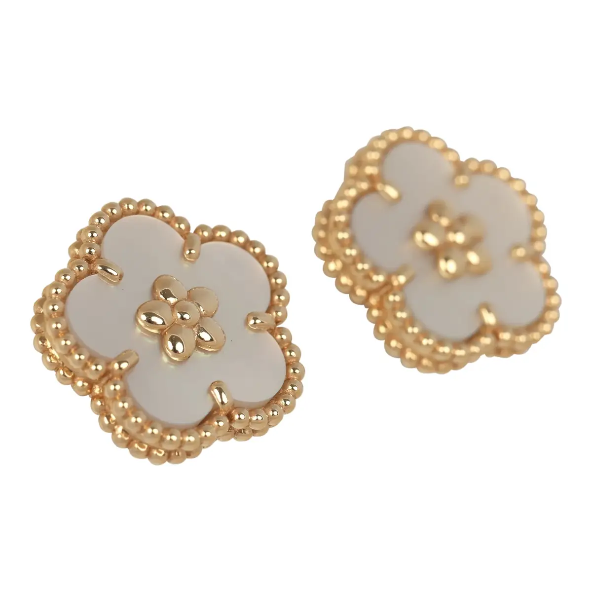 Van Cleef & Arpels Van Cleef & Arpels Lucky Spring Plum Blossom Earrings White Mother of Pearl 18K Yellow Gold | Thumbnail 2 Van Cleef & Arpels Van Cleef & Arpels Lucky Spring Plum Blossom Earrings White Mother of Pearl 18K Yellow Gold | Thumbnail 2
